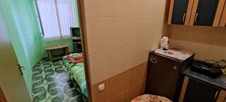 Гостиница Волна Утес Четырехместный номер с душем-13