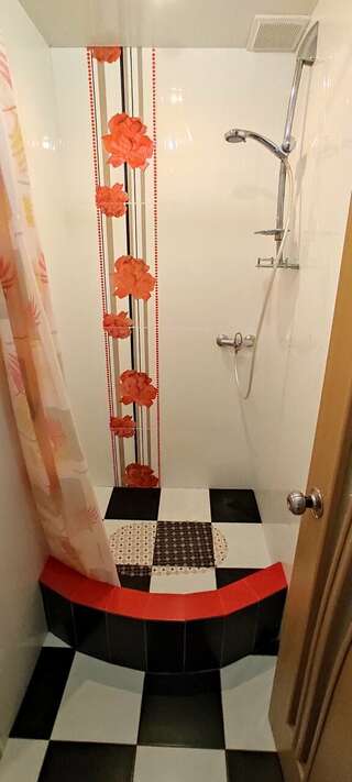 Гостиница Волна Утес Улучшенный трехместный номер-8