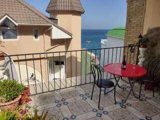 Гостиница Волна Утес Двухместный номер с 1 кроватью или 2 отдельными кроватями и балконом-1